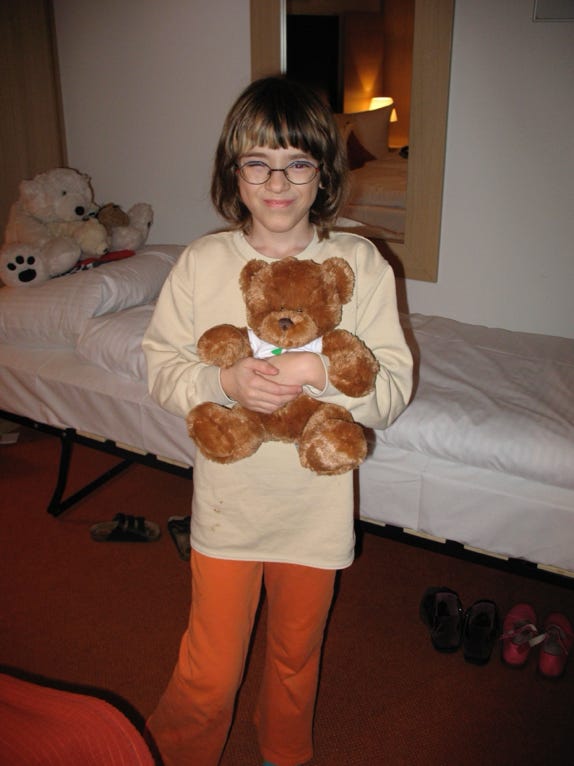 Chantal mit Kuchelbär